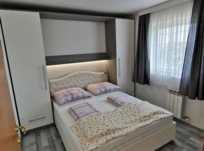 Toni Lejlighed Poreč